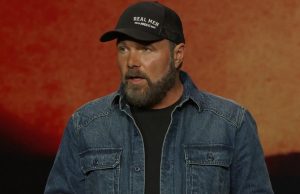 Mark Driscoll threatens legal action after men’s and women’s ministry leaders resign