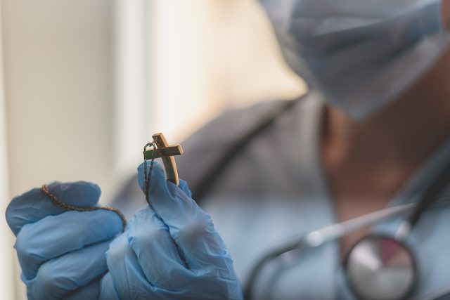 7-to-1: The striking scientific link between religion and better health