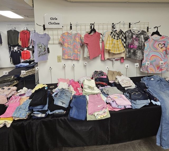 Indiana church opens clothes bank for those in need: 'Doers of the Word of God'