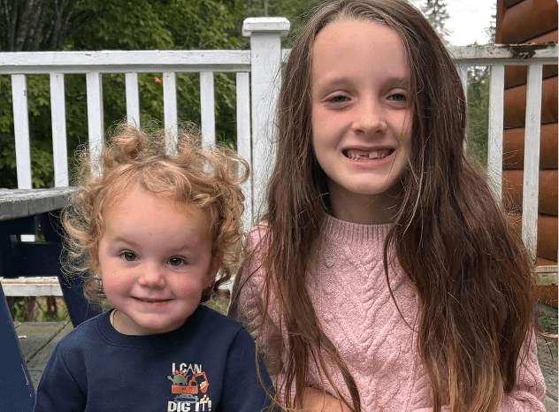 Neighbors, relatives, friends rally behind parents who lost children in crash